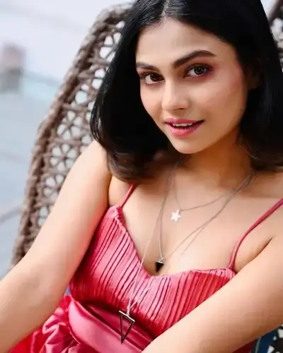 Escort Service Singur
